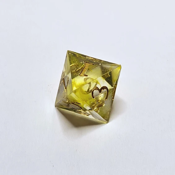 d8, tiny bubble on edge 3/8